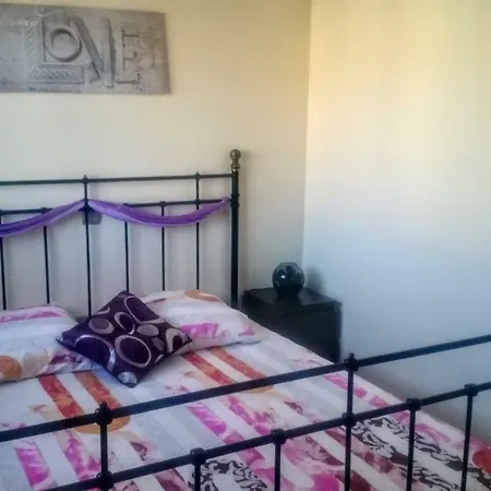 La Perla De Sonnenland Bed and Breakfast