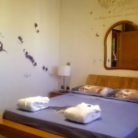 La Perla De Sonnenland Bed and Breakfast